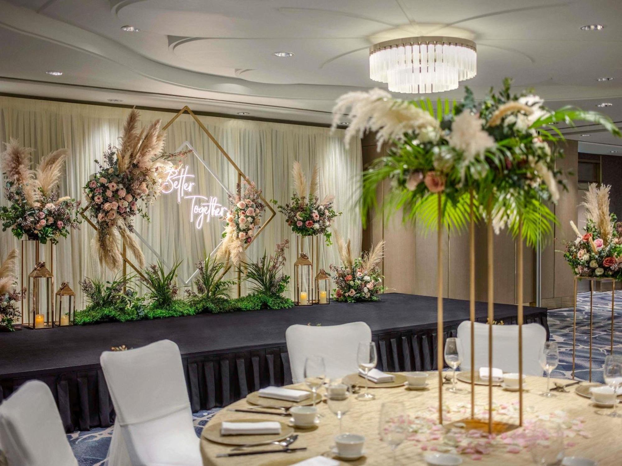Khách sạn Swissotel The Stamford