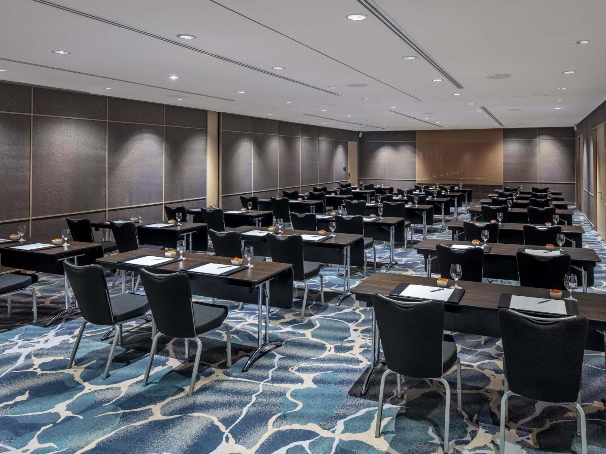Khách sạn Swissotel The Stamford